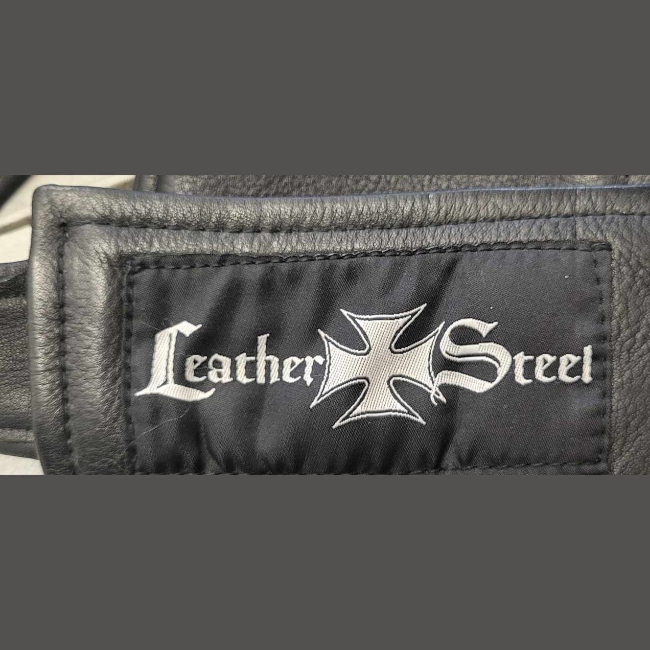 Leather & Steel Unisex Pig Skin Motorcycle Biker Chaps tag