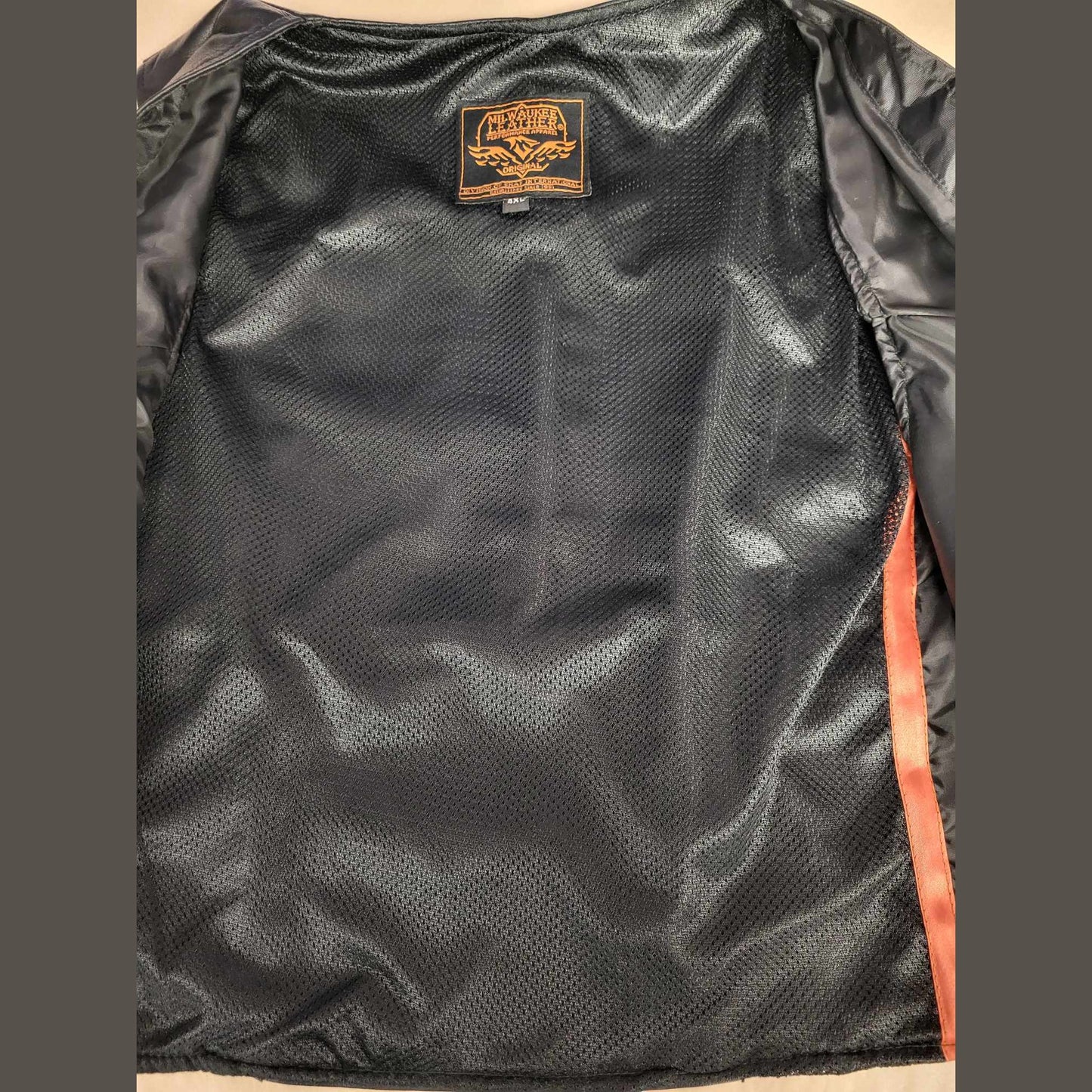Milwaukee Ladies Leather Braided & Zipper V-neck Motorcycle Biker Vest inside view