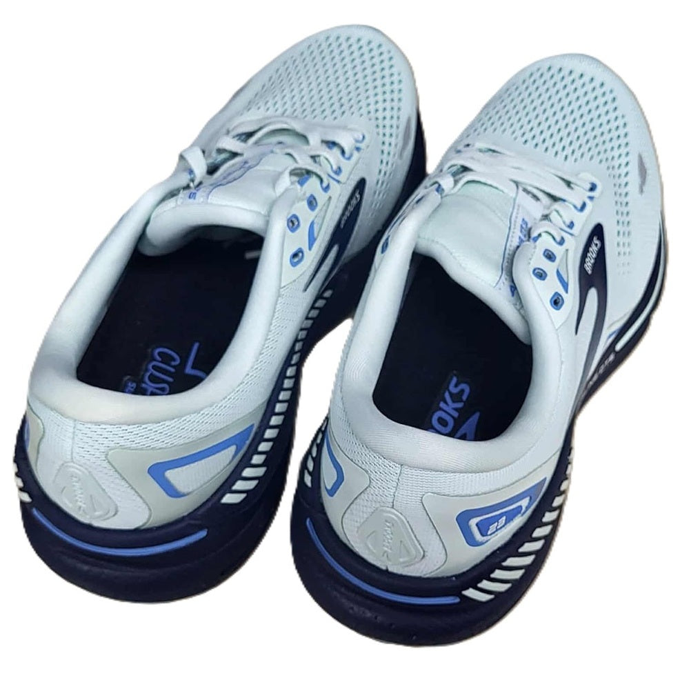 top of running shoes