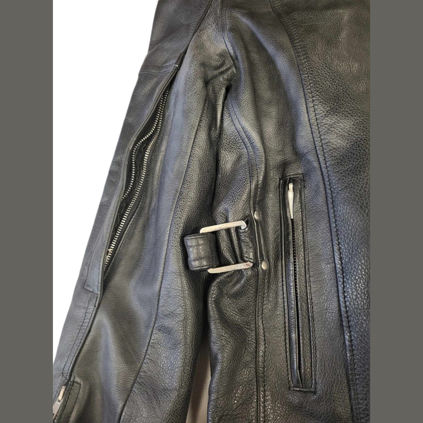 Cruiser by Sofari Ladies Euro Collar Leather Motorcycle Jacket closeup of vents